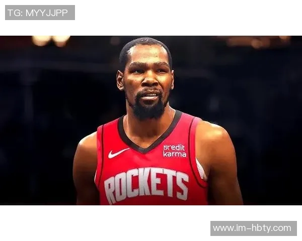 重返布鲁克林杜兰特赛前温情拥抱蔡老板夫人吴明华展现友谊与情谊