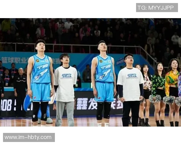 宁波球队正式签约达柳斯贝兹利将进行为期试训的全面考察 宁波球队正式签约达柳斯贝兹利将进行为期试训的全面考察